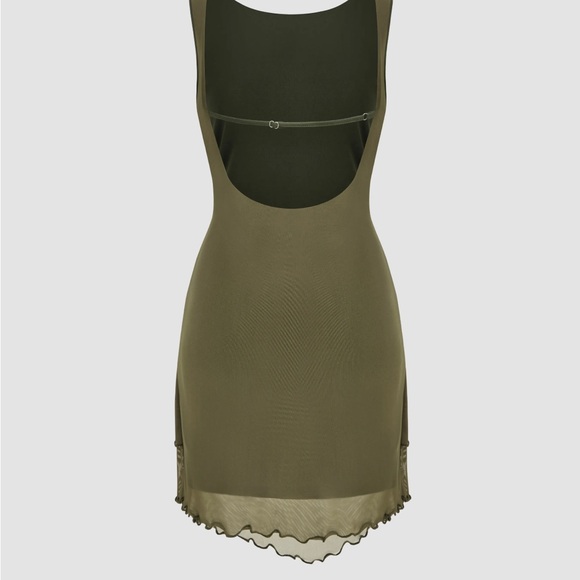 Cider ROUND NECK RUCHED BACKLESS SOLID MINI DRESS (Large) - Picture 2 of 7